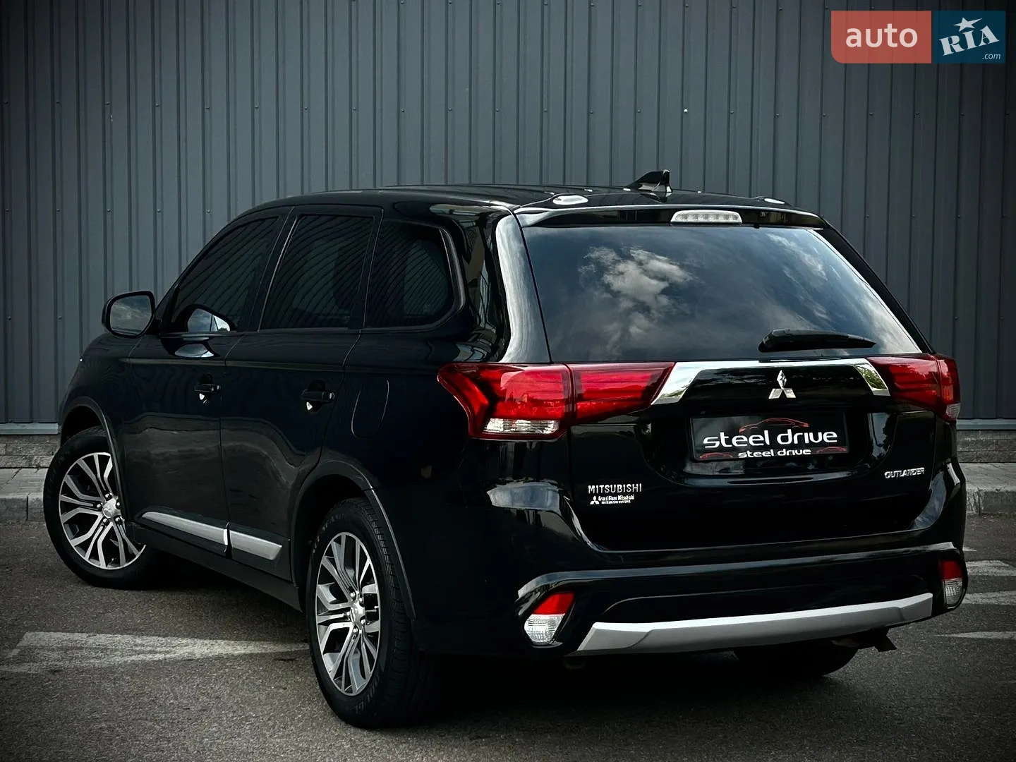 2017 Mitsubishi Outlander - мініатюра 3