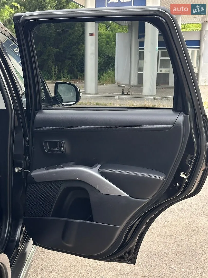 2011 Mitsubishi Outlander - мініатюра 53