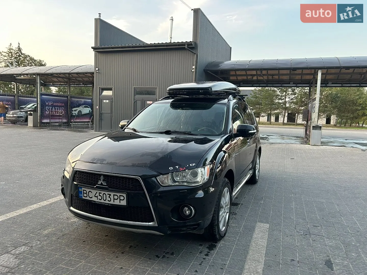 2011 Mitsubishi Outlander - фото 1
