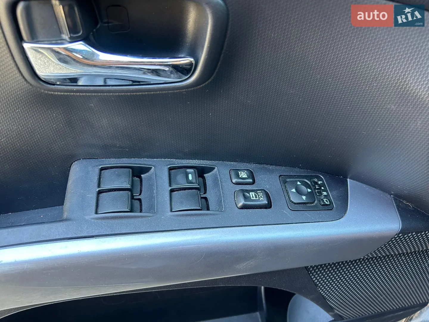 2011 Mitsubishi Outlander - мініатюра 14
