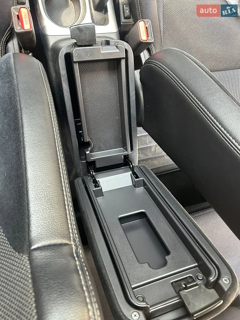 2011 Mitsubishi Outlander - мініатюра 17