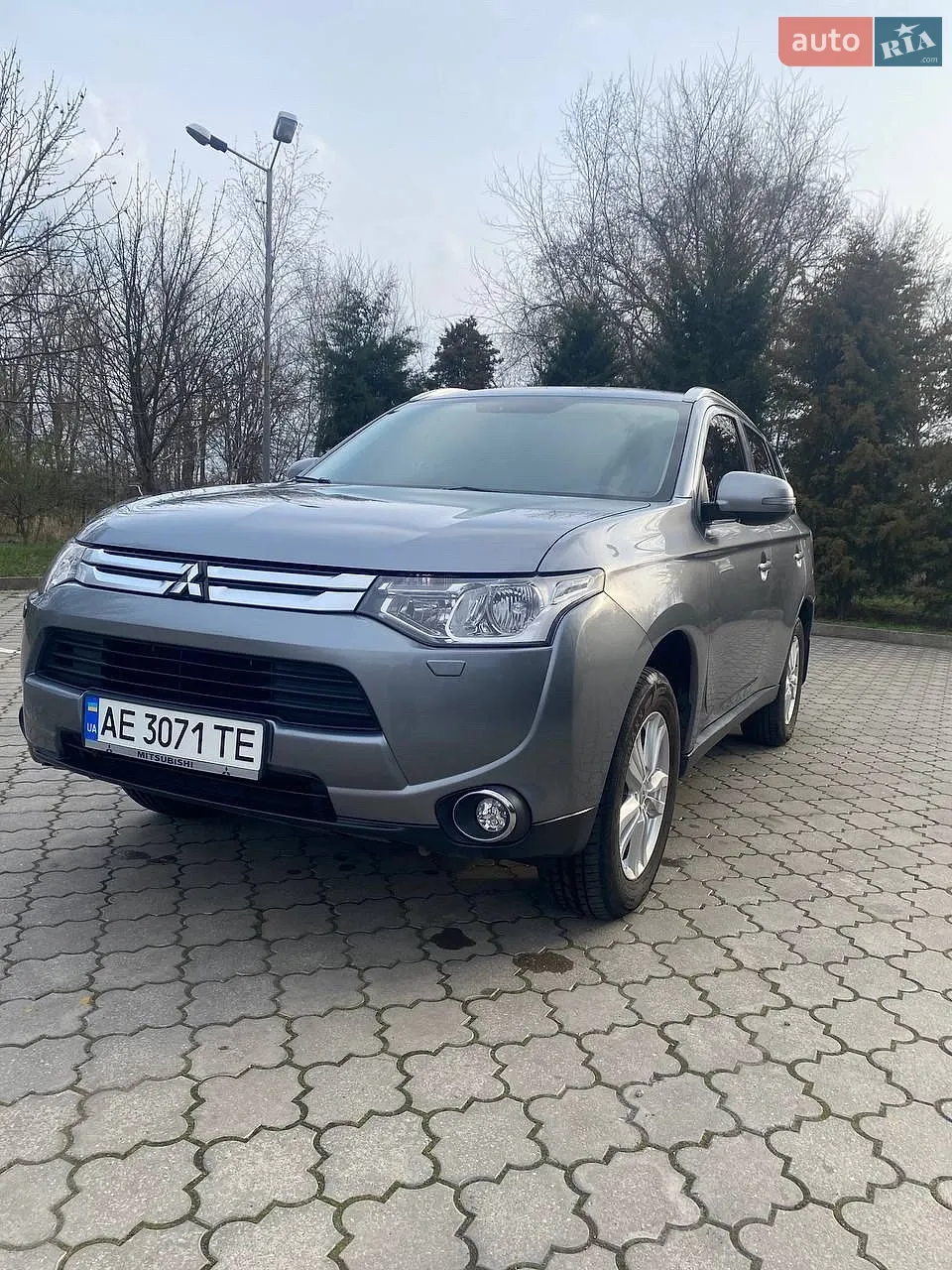 2014 Mitsubishi Outlander - фото 1