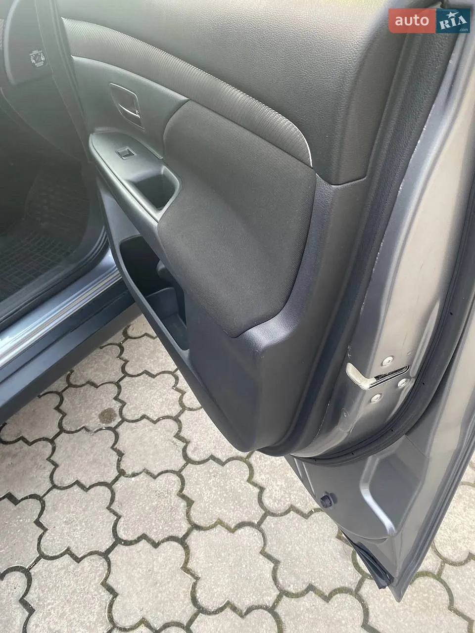 2014 Mitsubishi Outlander - мініатюра 16
