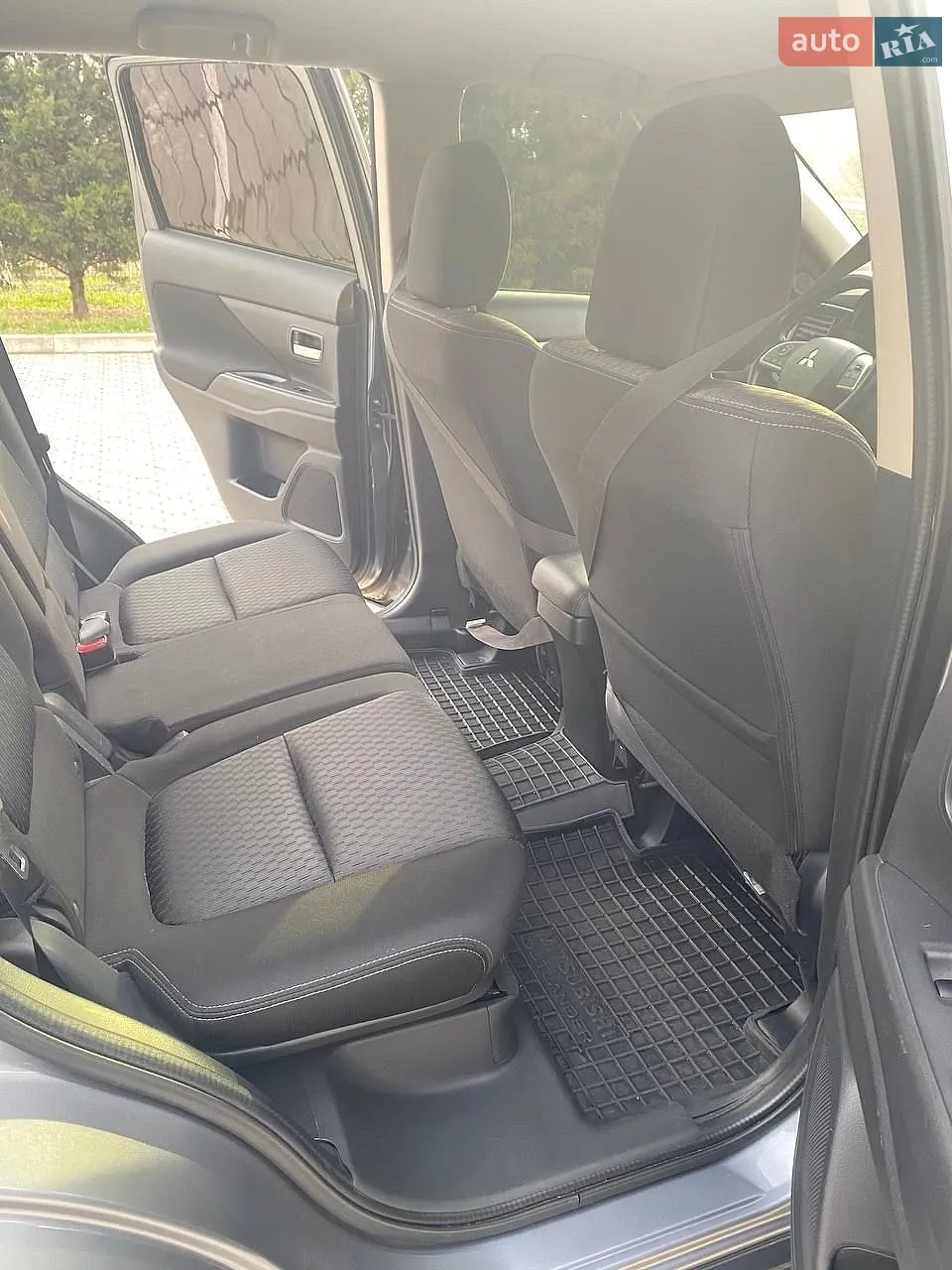 2014 Mitsubishi Outlander - мініатюра 18
