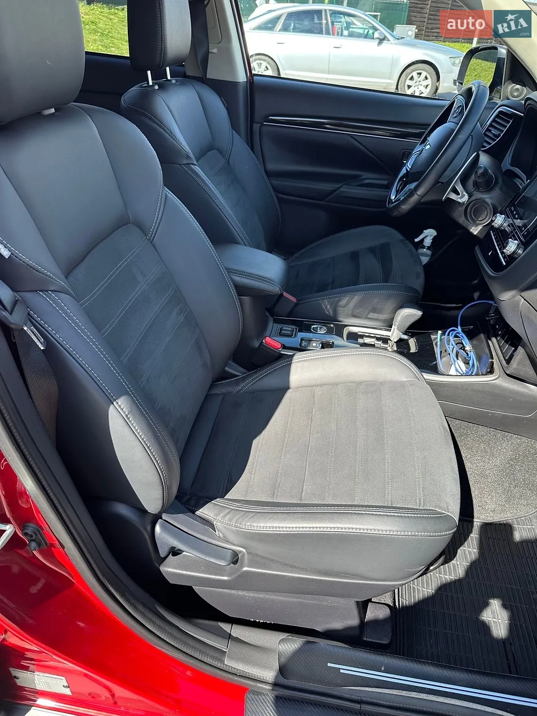 2021 Mitsubishi Outlander - мініатюра 14