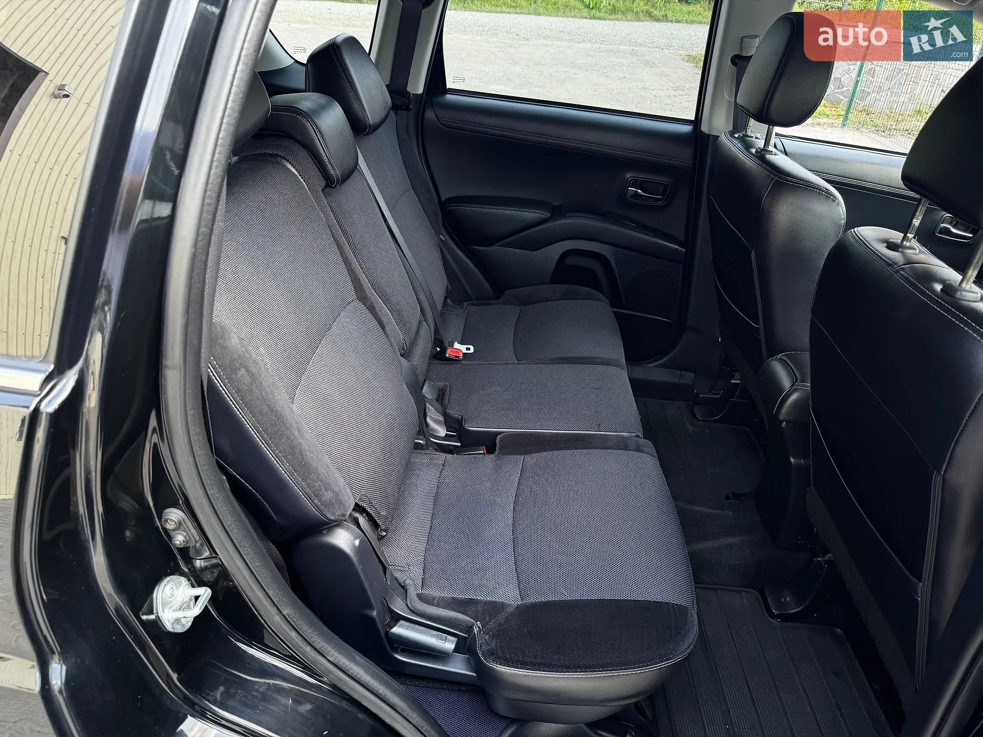2011 Mitsubishi Outlander - мініатюра 31