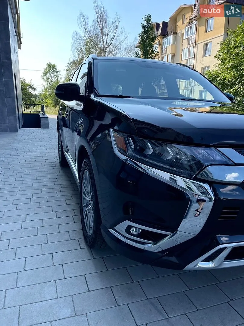 2020 Mitsubishi Outlander - мініатюра 4