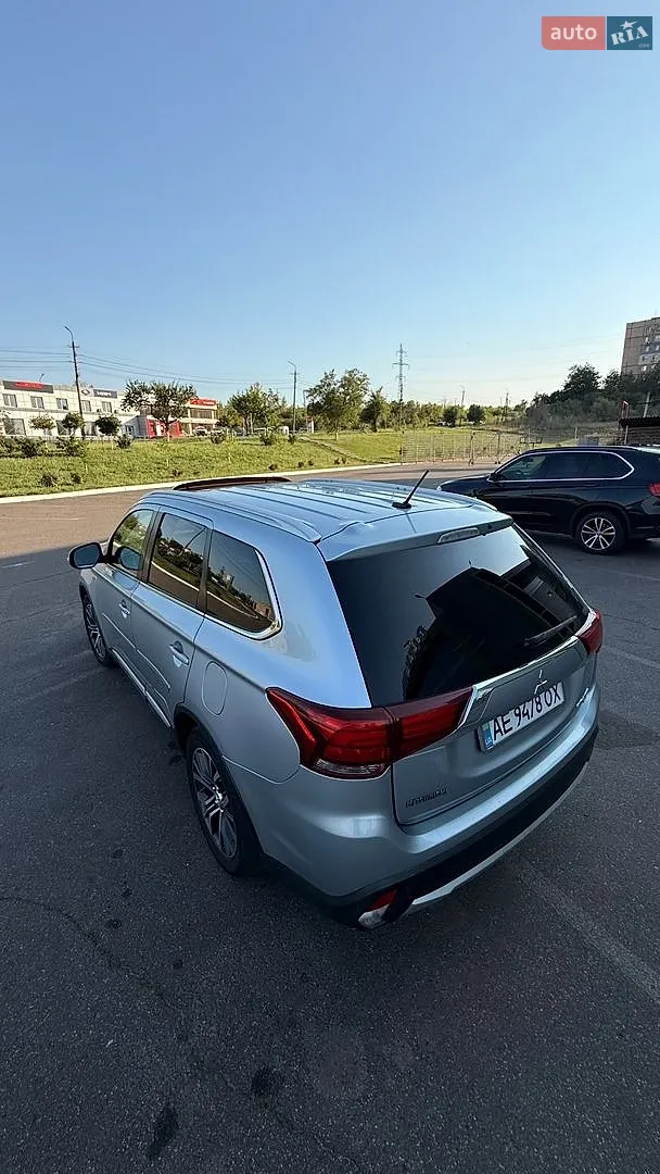 2015 Mitsubishi Outlander - мініатюра 5