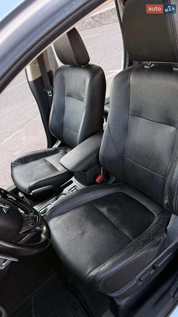 2015 Mitsubishi Outlander - мініатюра 9