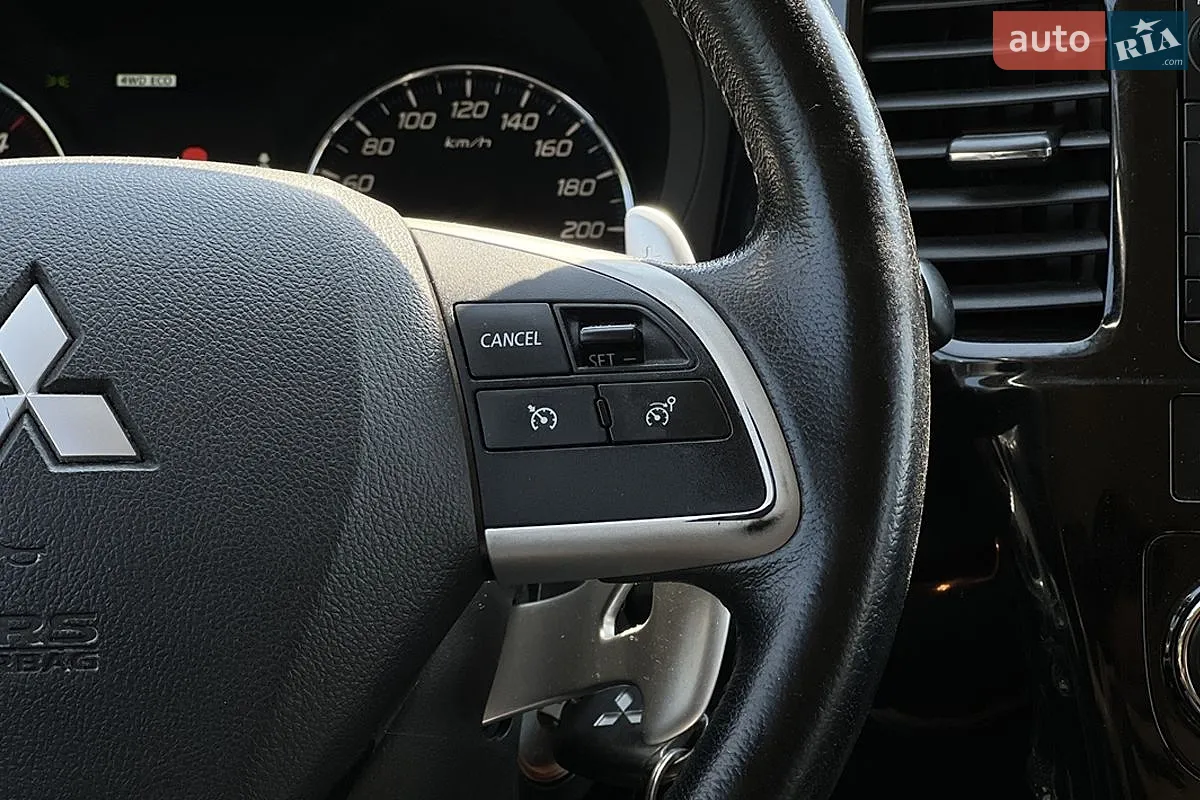 2012 Mitsubishi Outlander - мініатюра 14