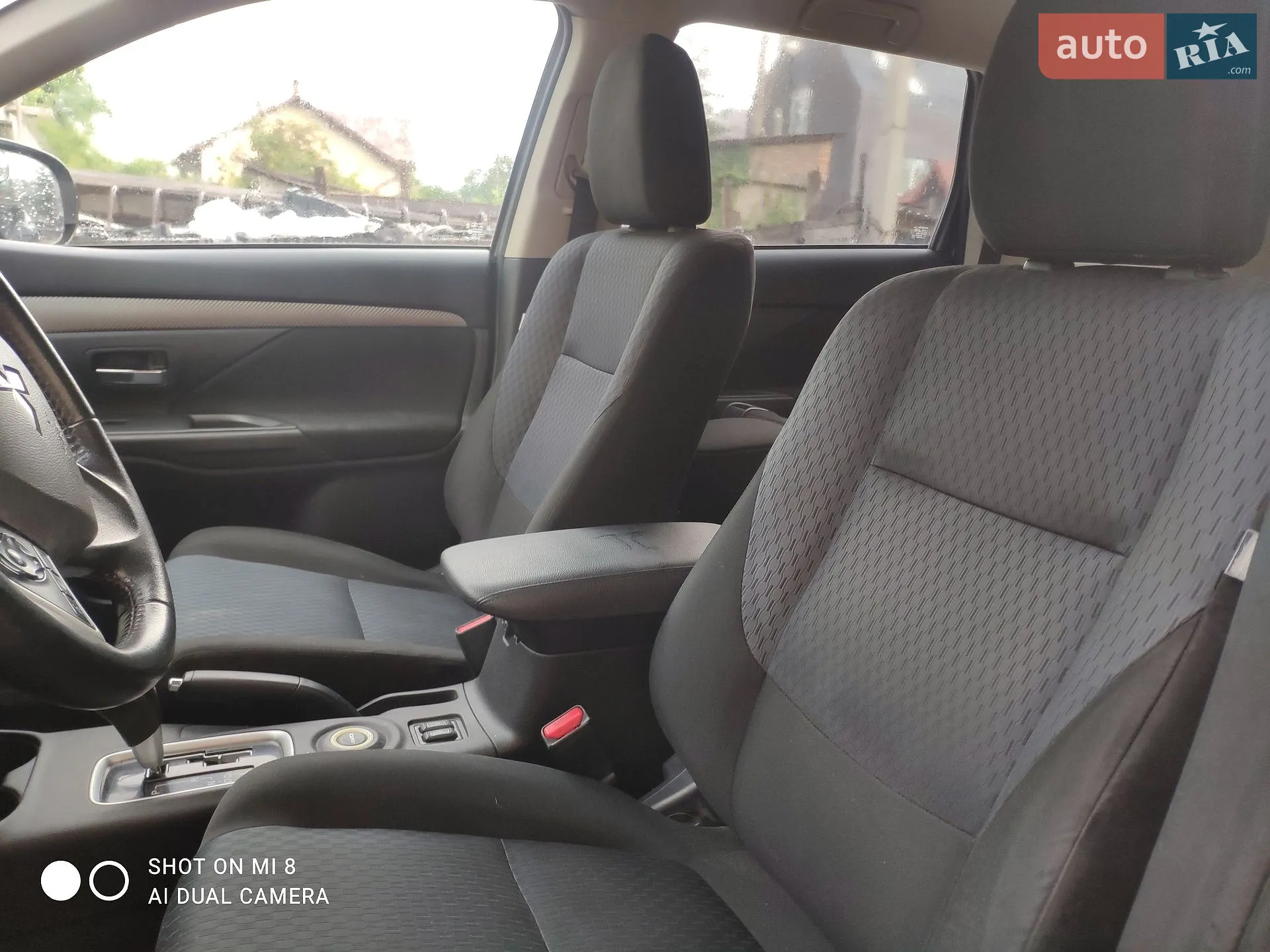 2014 Mitsubishi Outlander - мініатюра 12