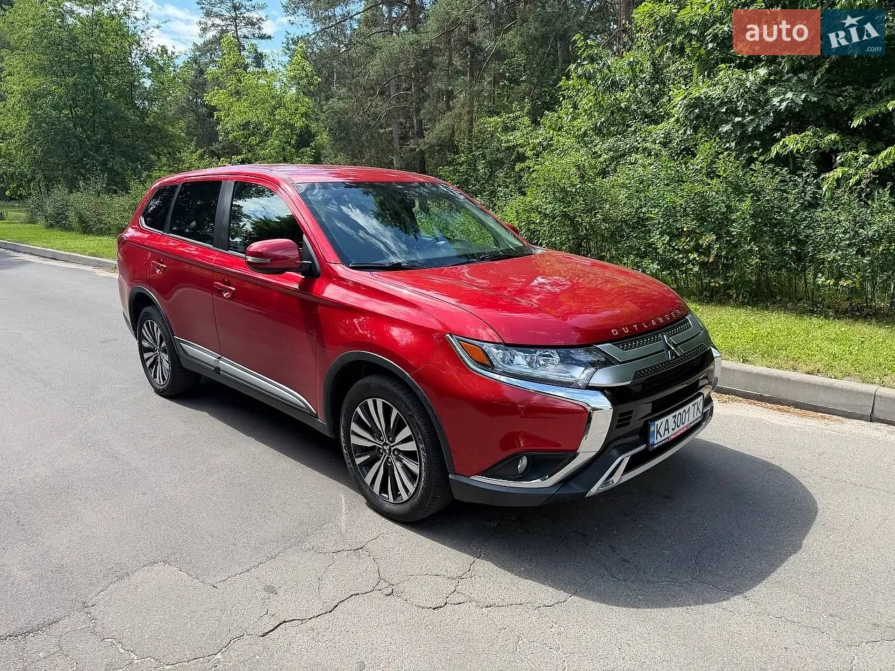 2018 Mitsubishi Outlander - фото 1