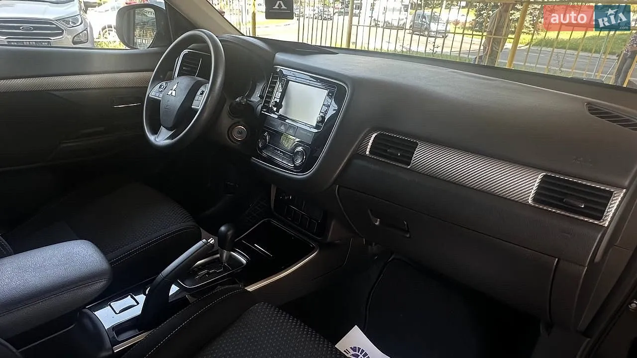 2017 Mitsubishi Outlander - мініатюра 4