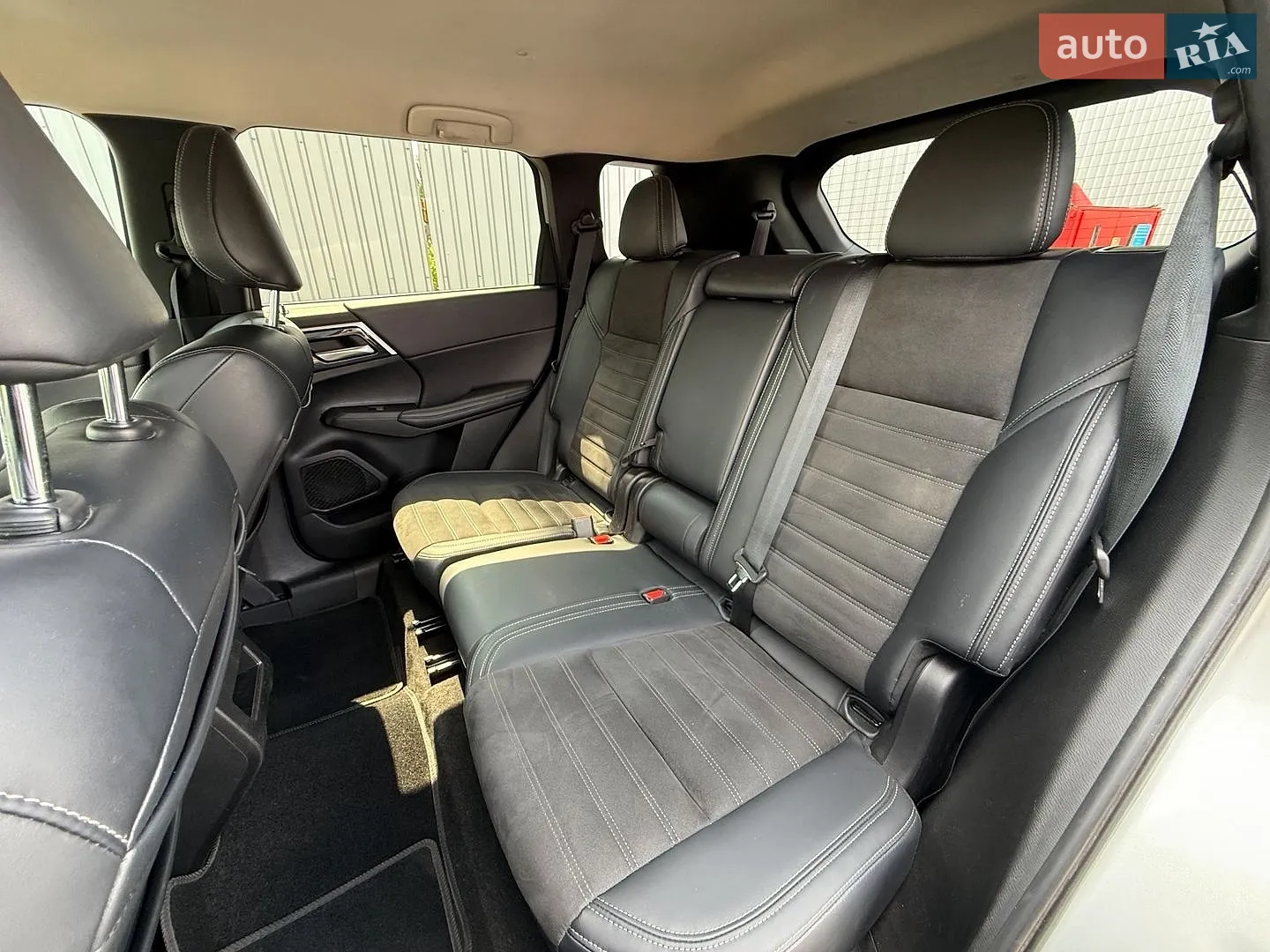 2023 Mitsubishi Outlander - мініатюра 16