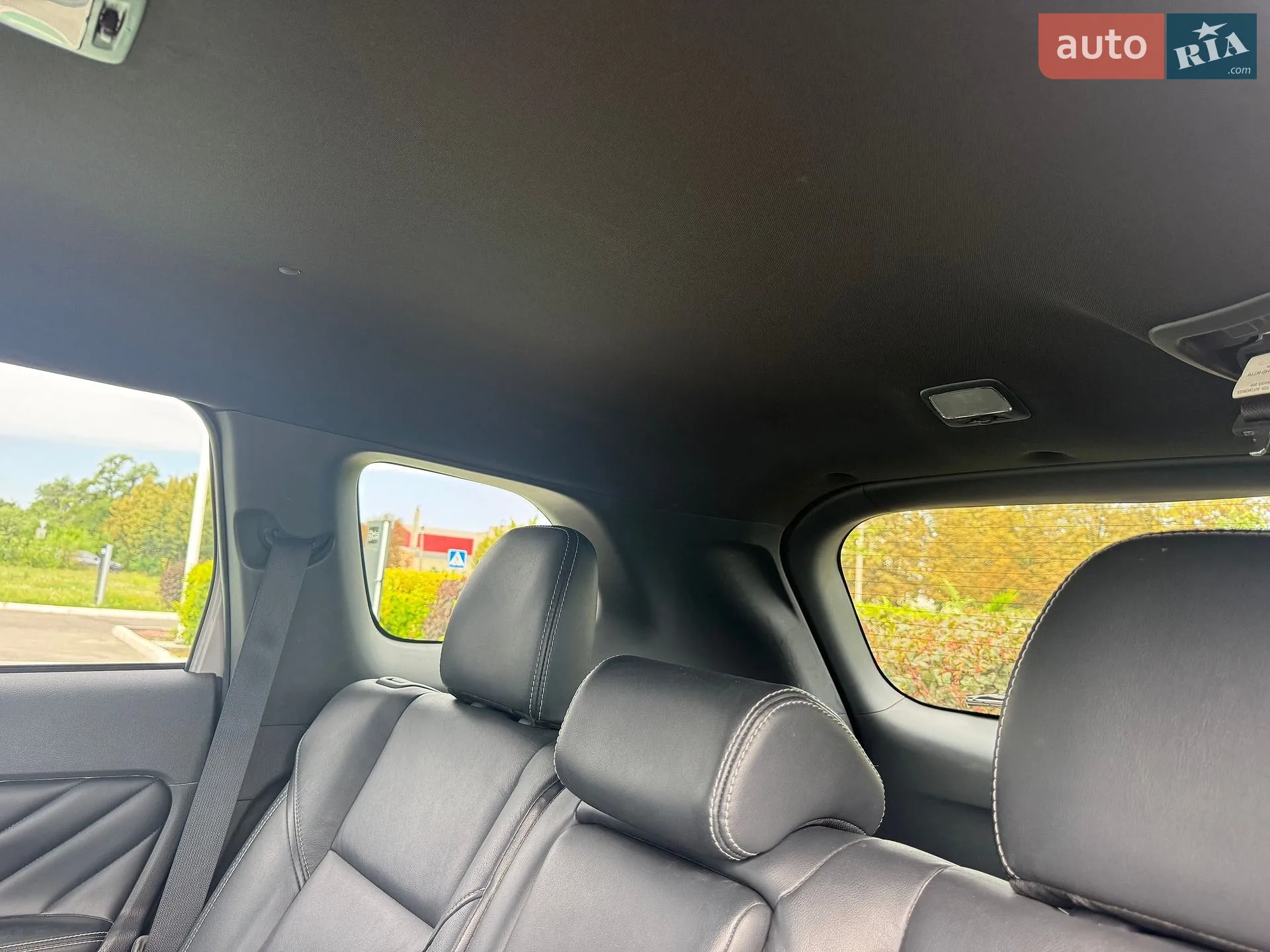 2021 Mitsubishi Outlander - мініатюра 14