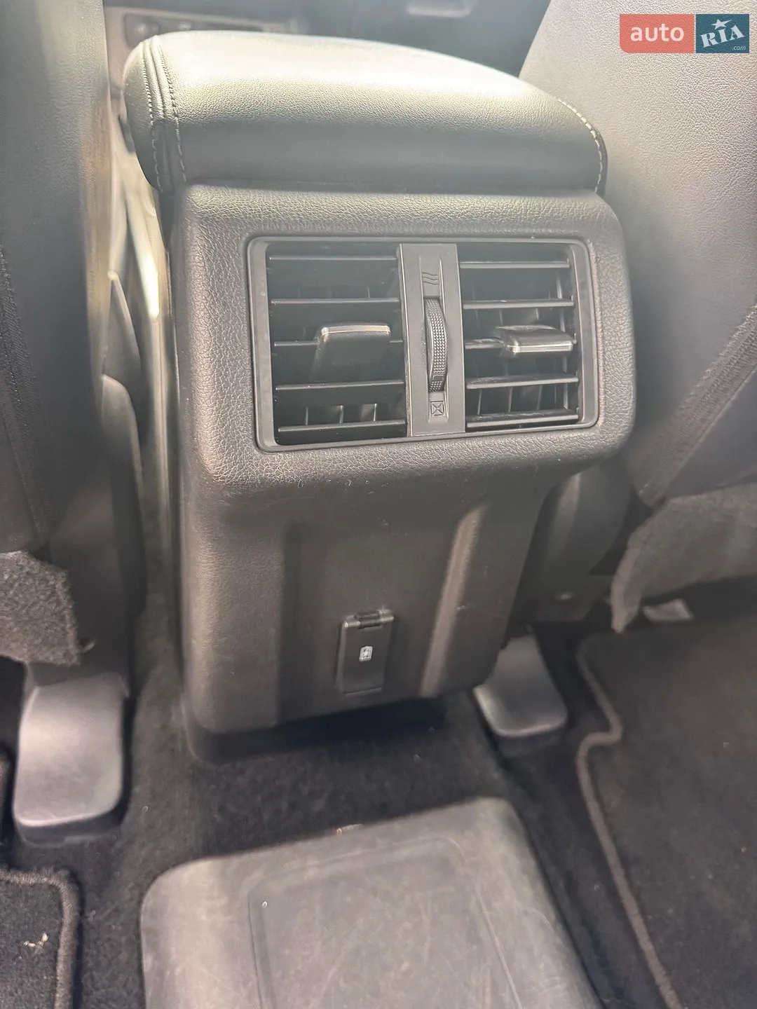 2021 Mitsubishi Outlander - мініатюра 18