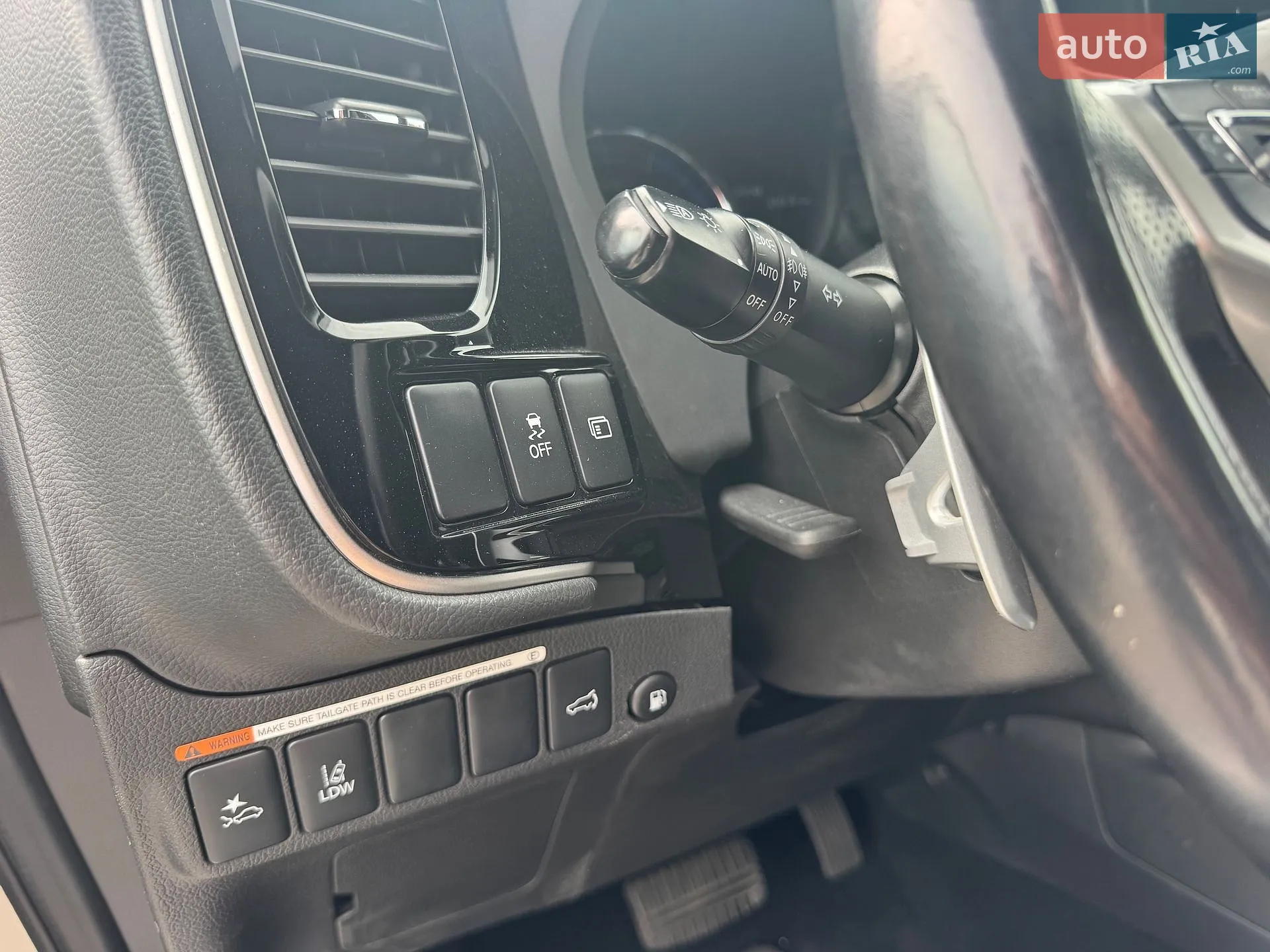 2021 Mitsubishi Outlander - мініатюра 16