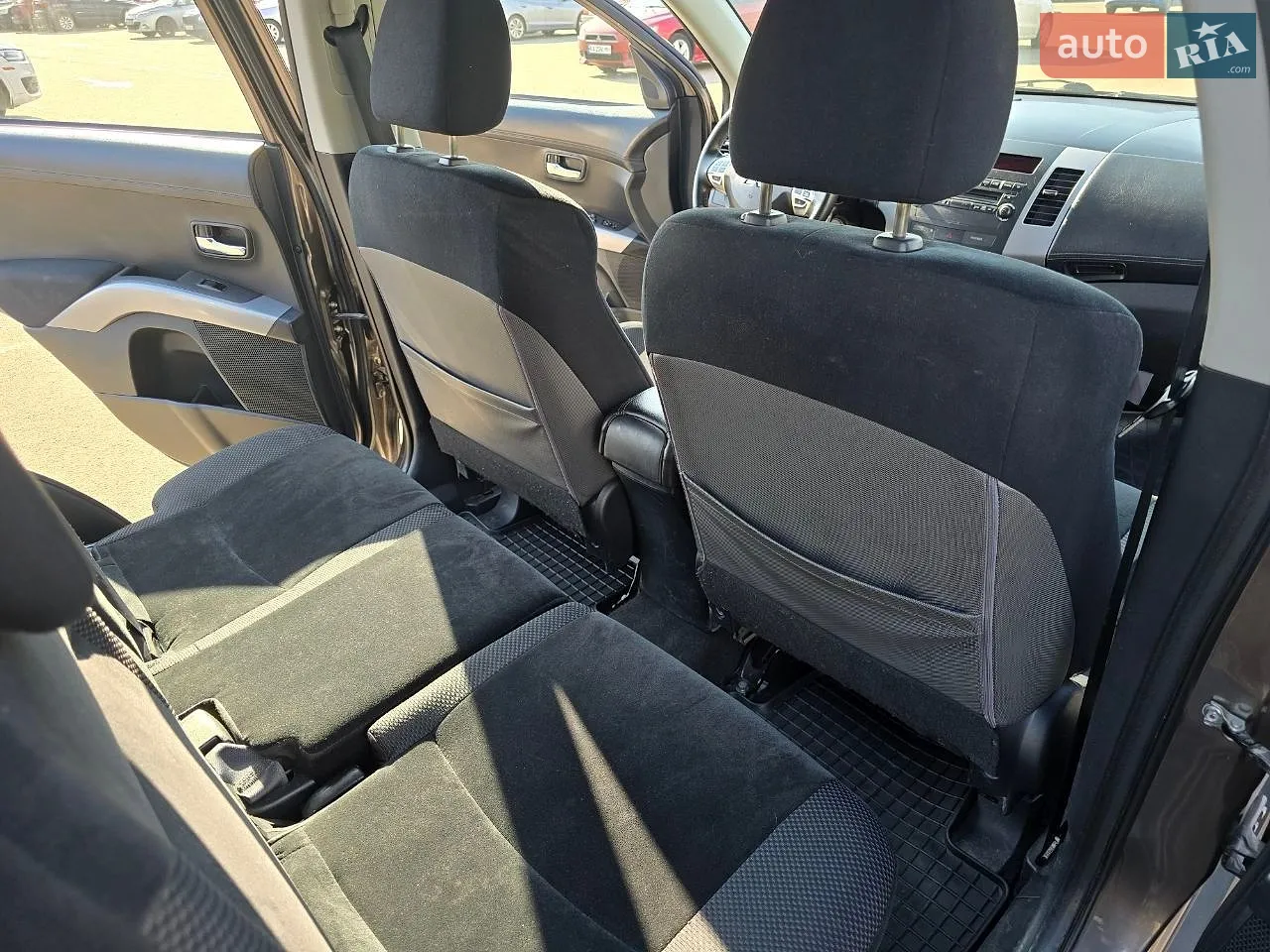 2012 Mitsubishi Outlander - мініатюра 8