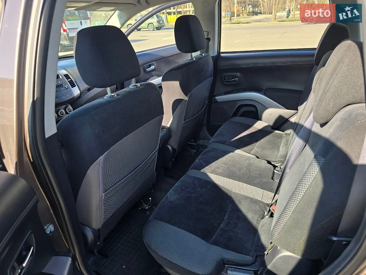 2012 Mitsubishi Outlander - мініатюра 10