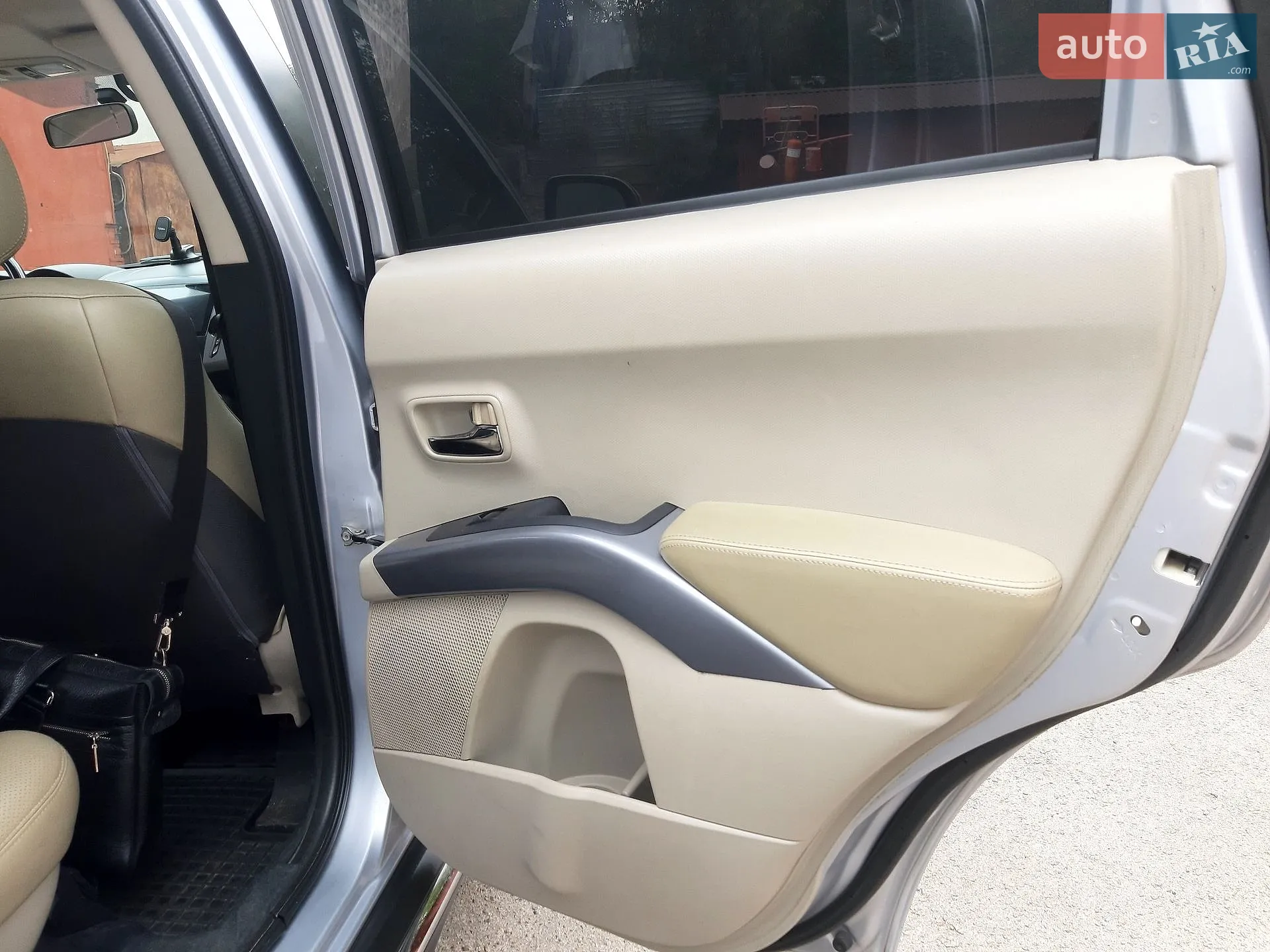 2013 Mitsubishi Outlander - мініатюра 12