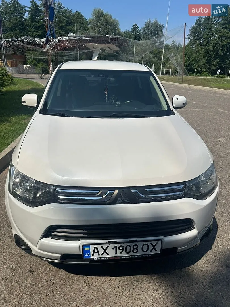 2013 Mitsubishi Outlander - мініатюра 9