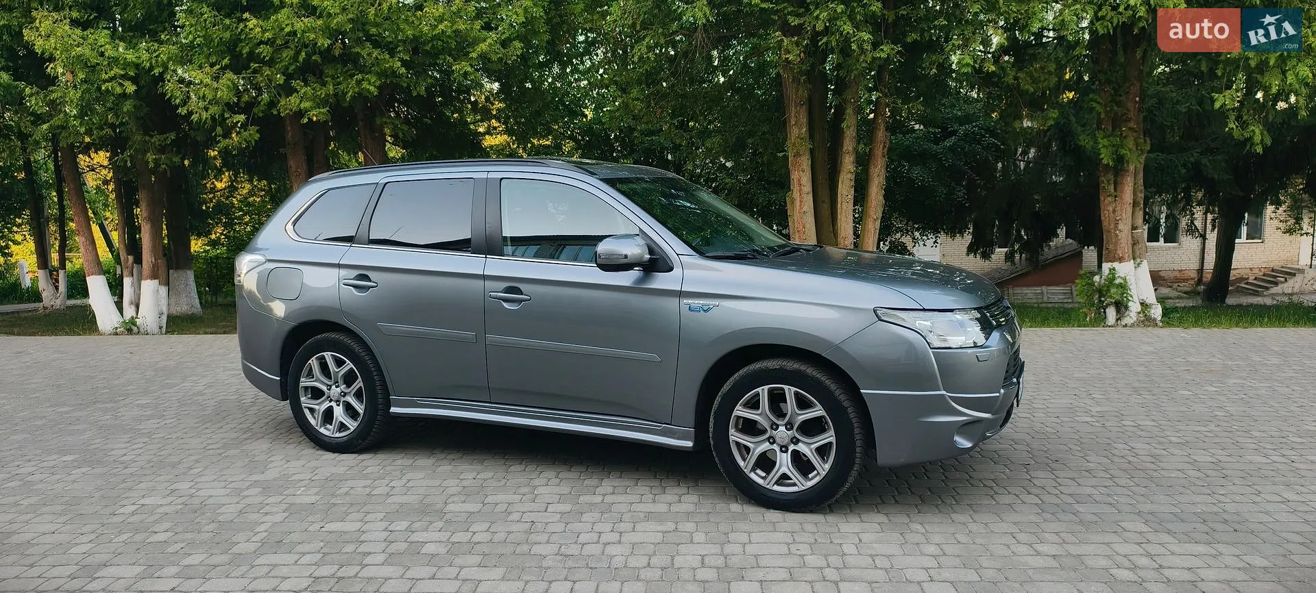 2013 Mitsubishi Outlander - мініатюра 13