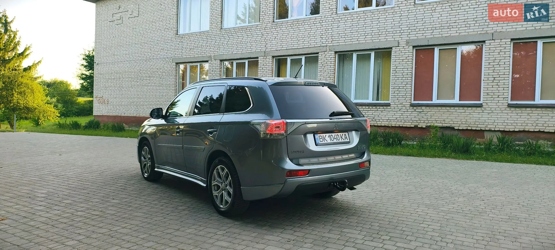 2013 Mitsubishi Outlander - мініатюра 15