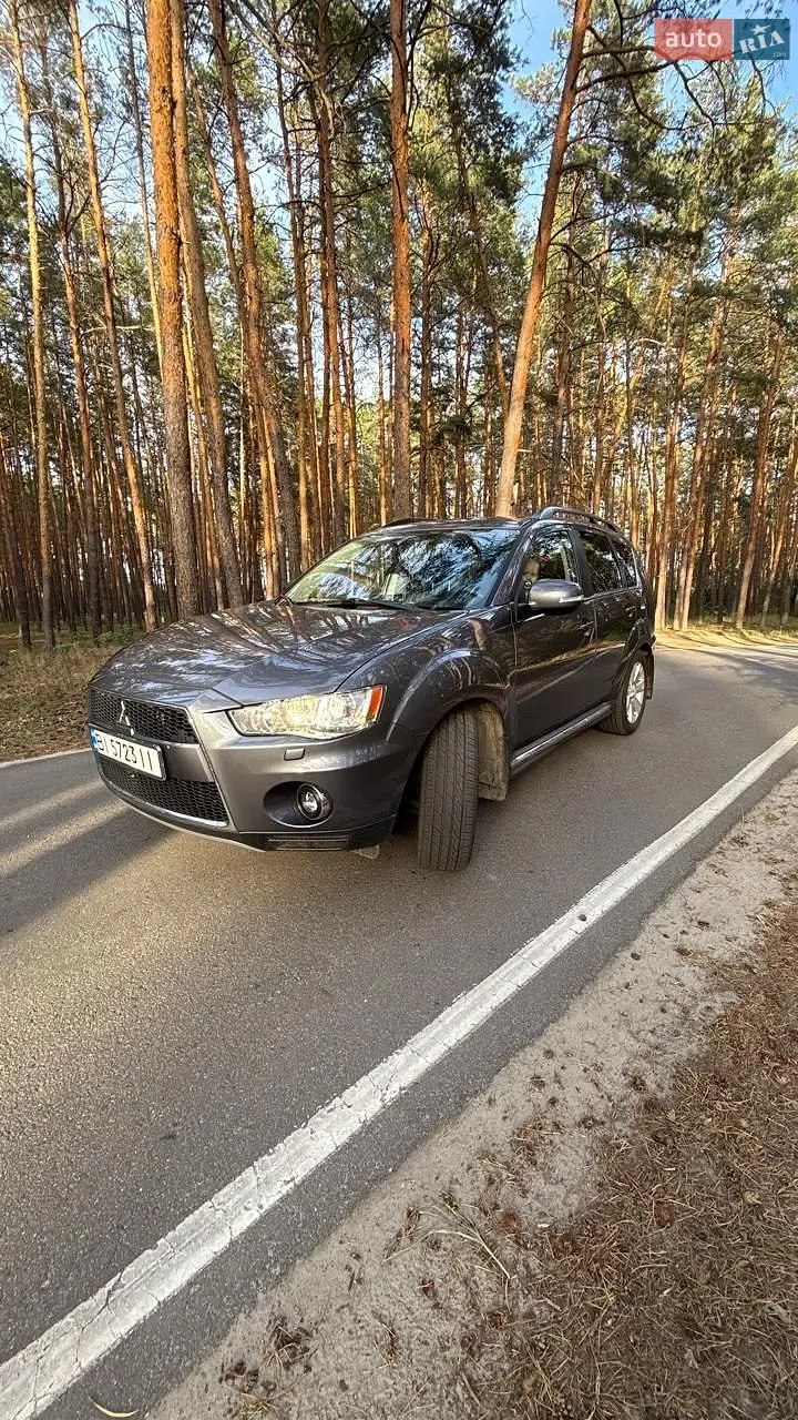2011 Mitsubishi Outlander - мініатюра 2