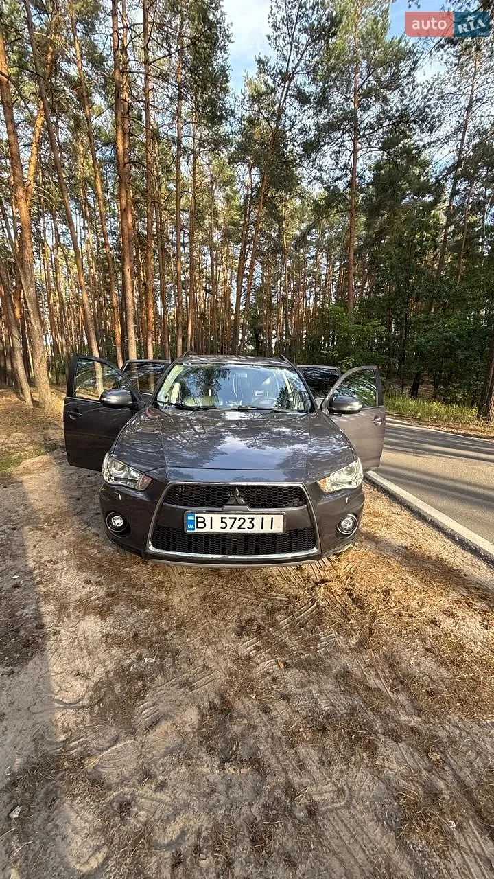 2011 Mitsubishi Outlander - мініатюра 8