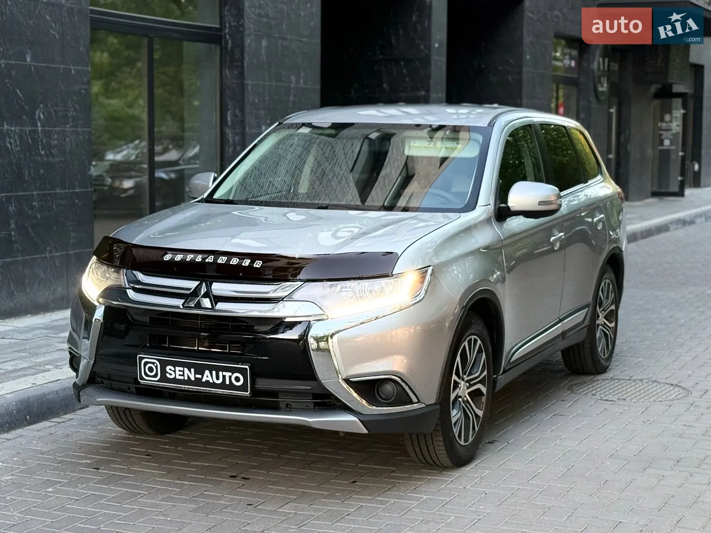 2018 Mitsubishi Outlander - мініатюра 3