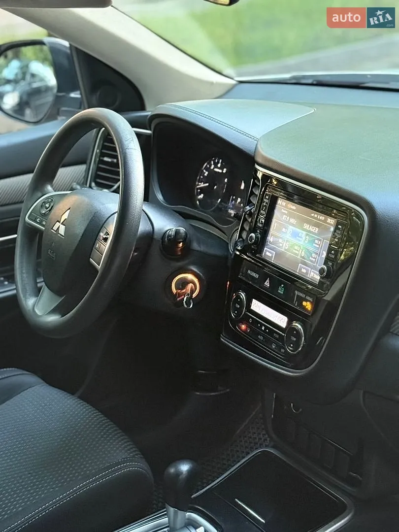 2018 Mitsubishi Outlander - мініатюра 9