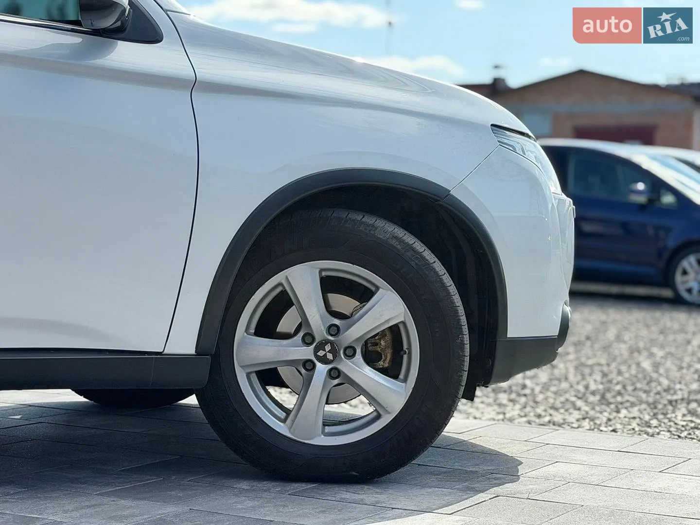 2014 Mitsubishi Outlander - мініатюра 12