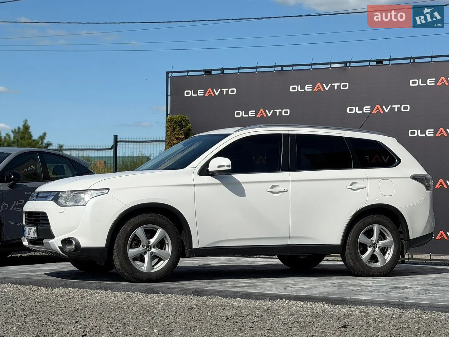 2014 Mitsubishi Outlander - мініатюра 21
