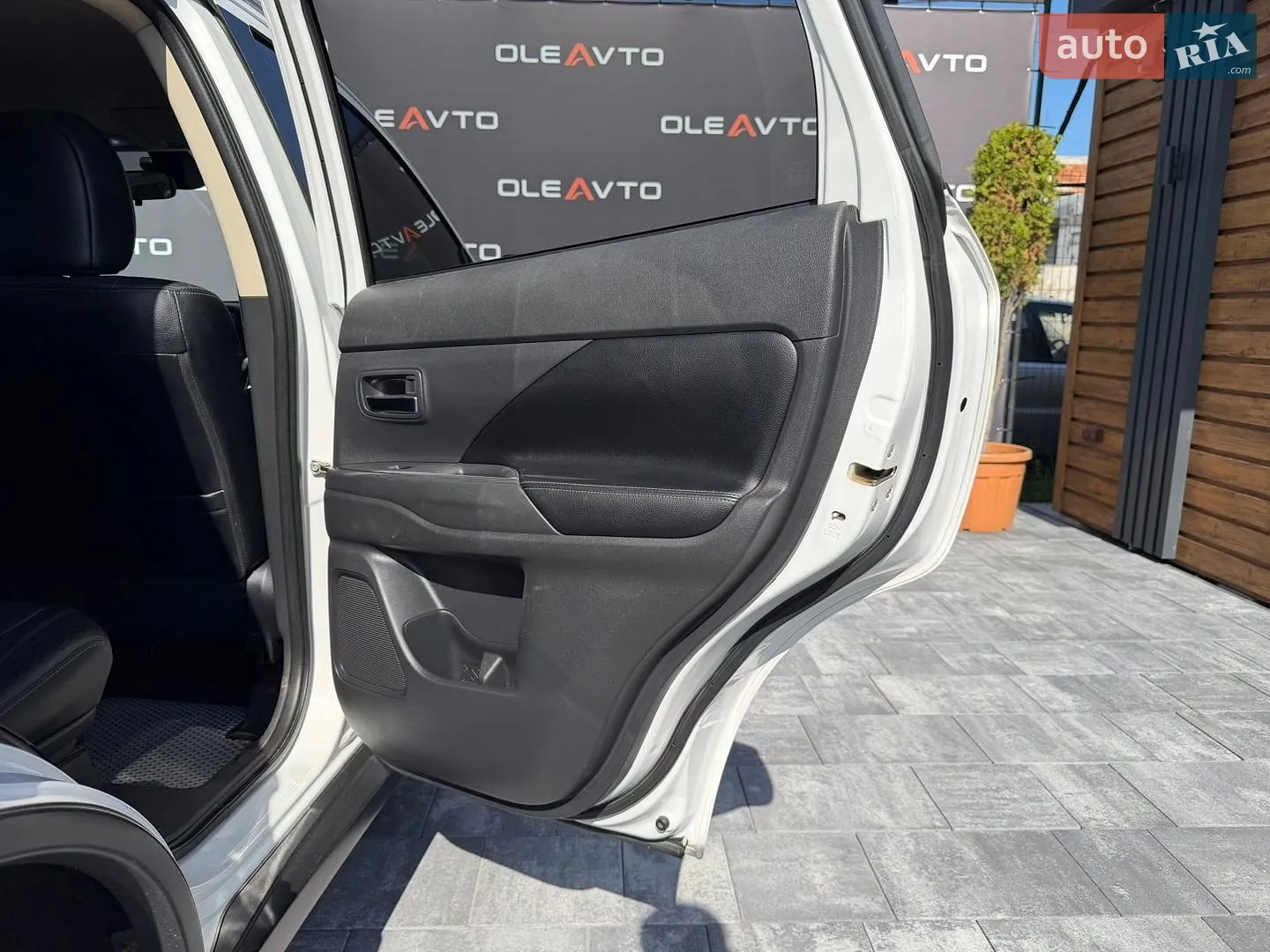 2014 Mitsubishi Outlander - мініатюра 54