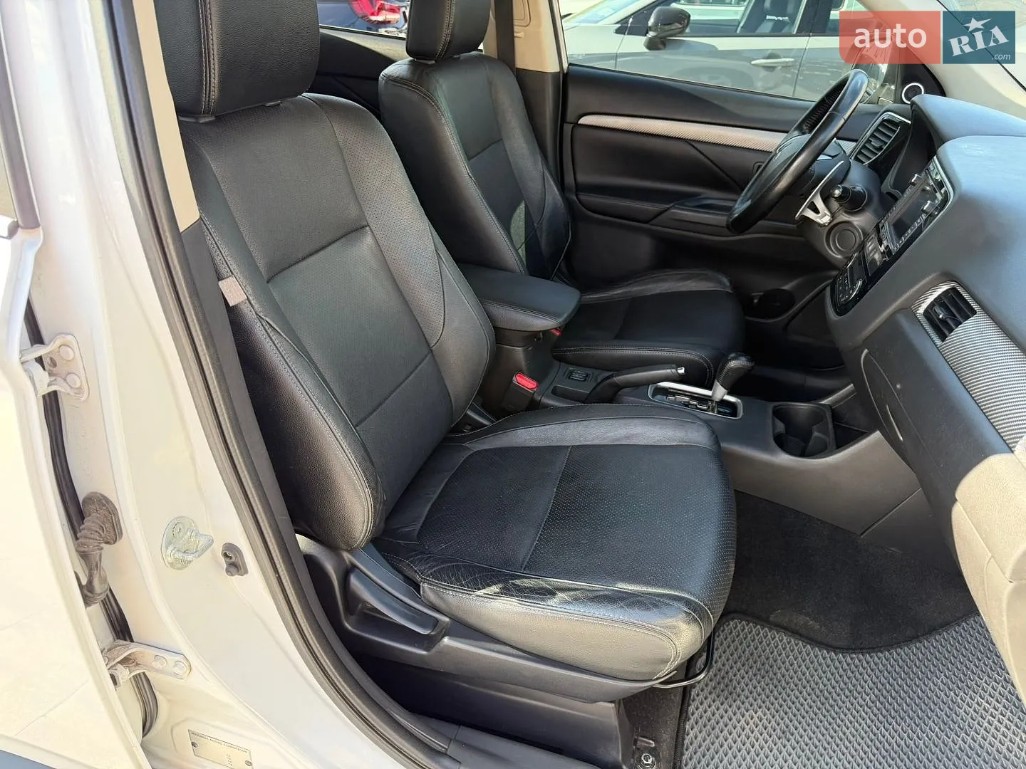 2014 Mitsubishi Outlander - мініатюра 59