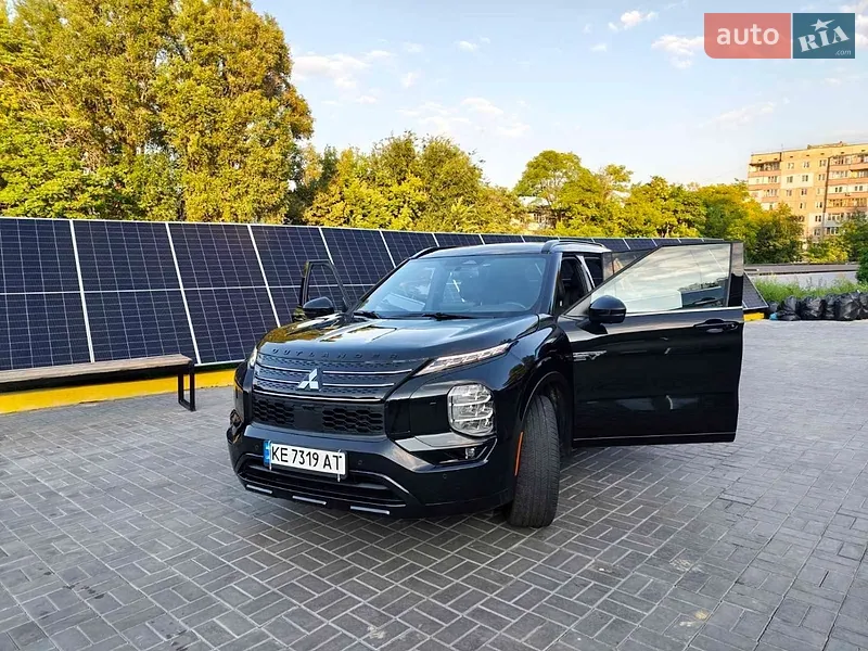 Mitsubishi Outlander 2024