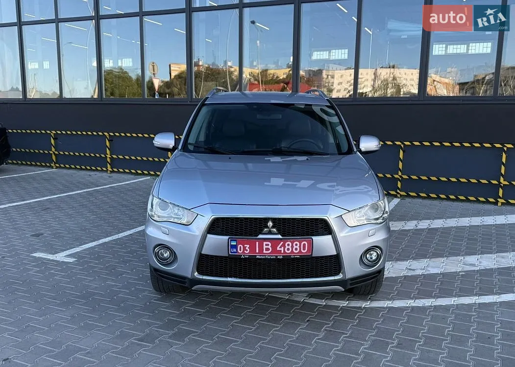 2010 Mitsubishi Outlander - мініатюра 2