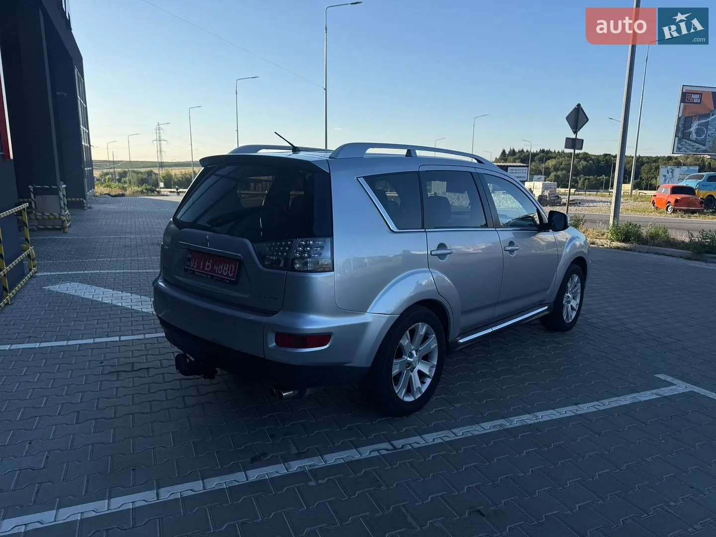 2010 Mitsubishi Outlander - мініатюра 7