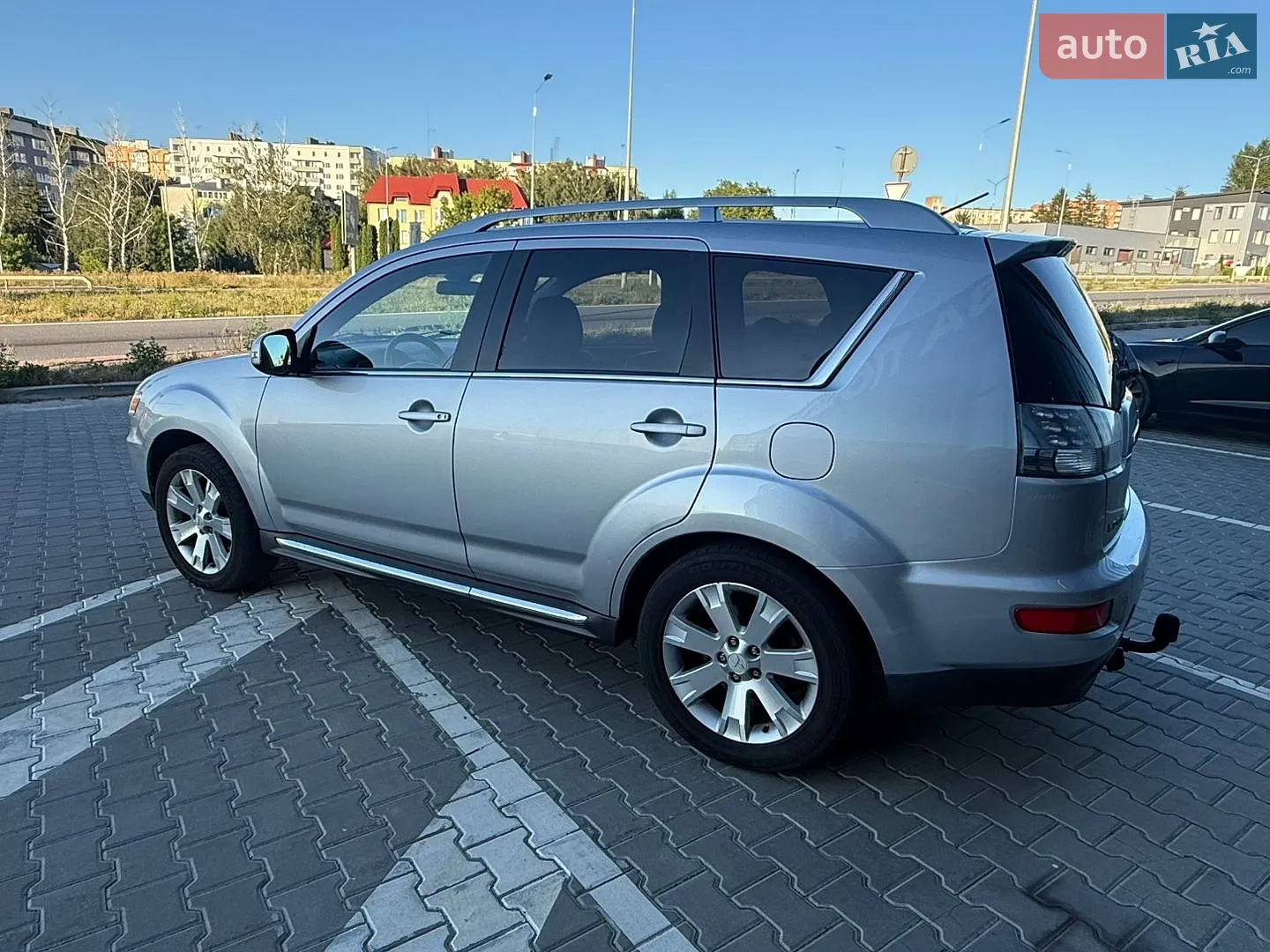 2010 Mitsubishi Outlander - мініатюра 12