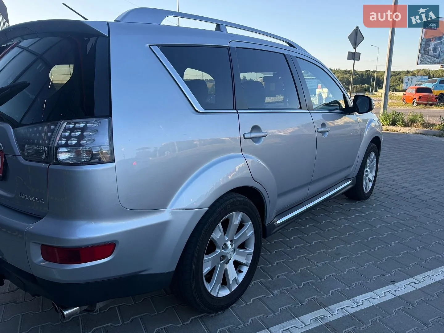 2010 Mitsubishi Outlander - мініатюра 22