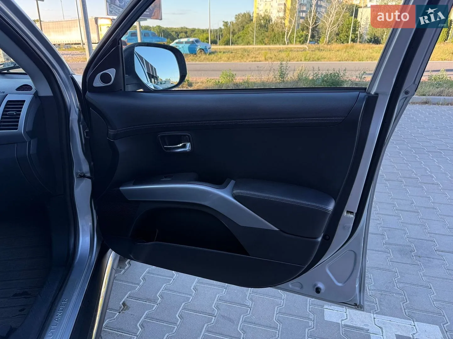 2010 Mitsubishi Outlander - мініатюра 36