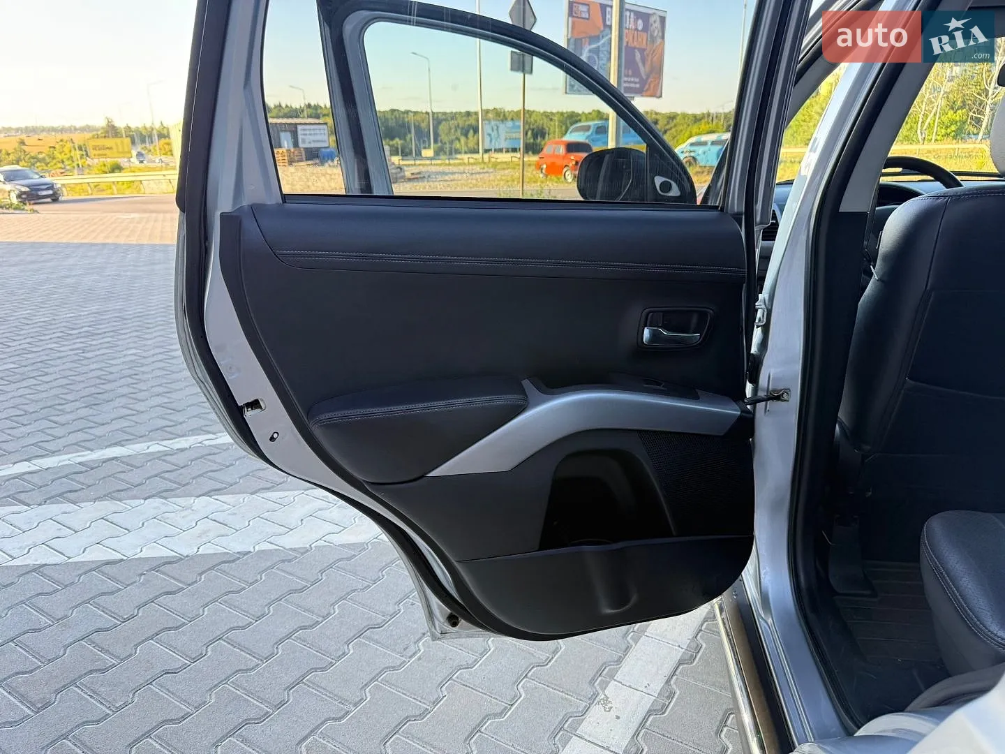 2010 Mitsubishi Outlander - мініатюра 34