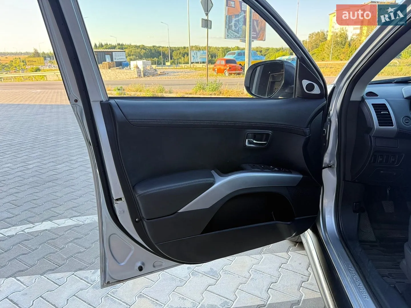 2010 Mitsubishi Outlander - мініатюра 33
