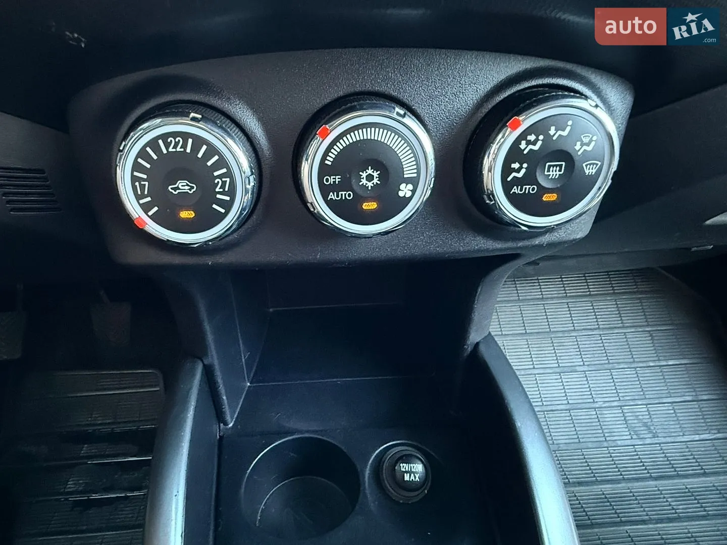 2010 Mitsubishi Outlander - мініатюра 77
