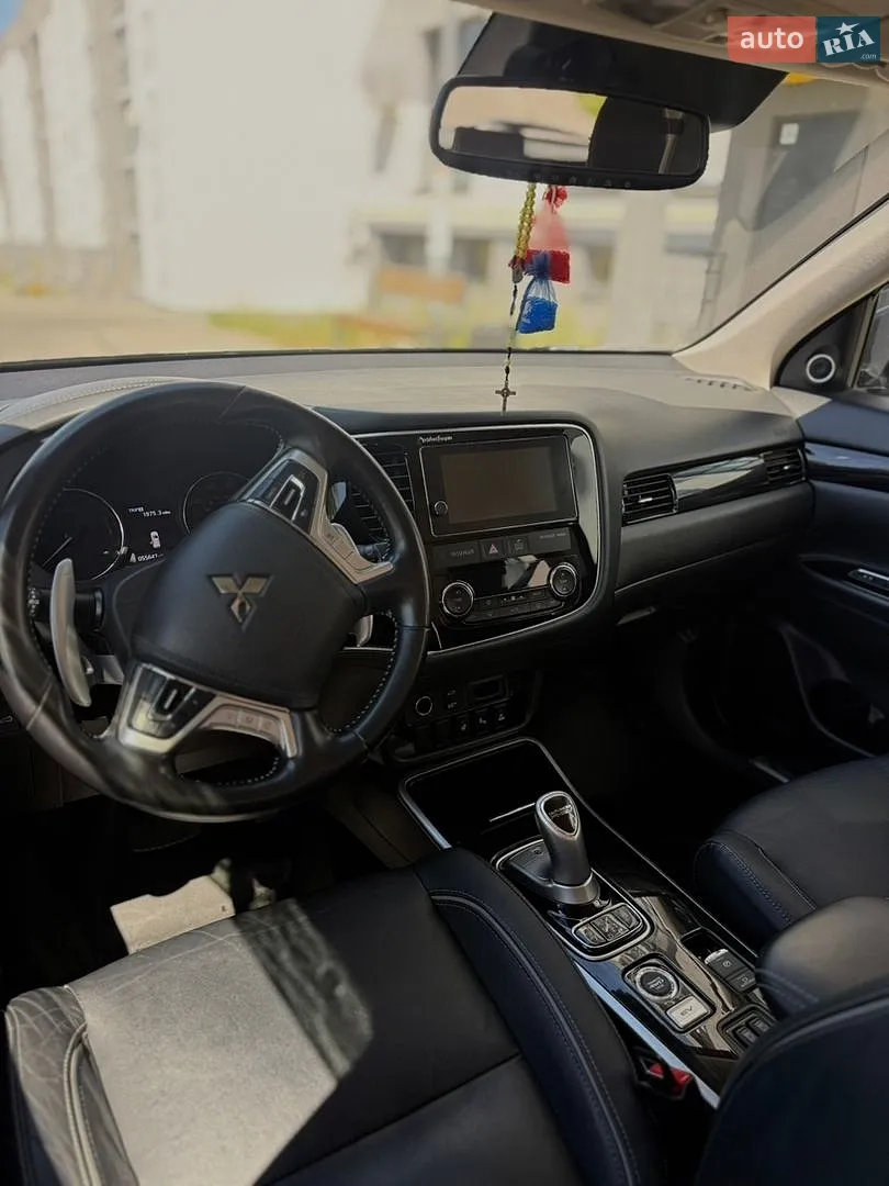 2018 Mitsubishi Outlander - мініатюра 11