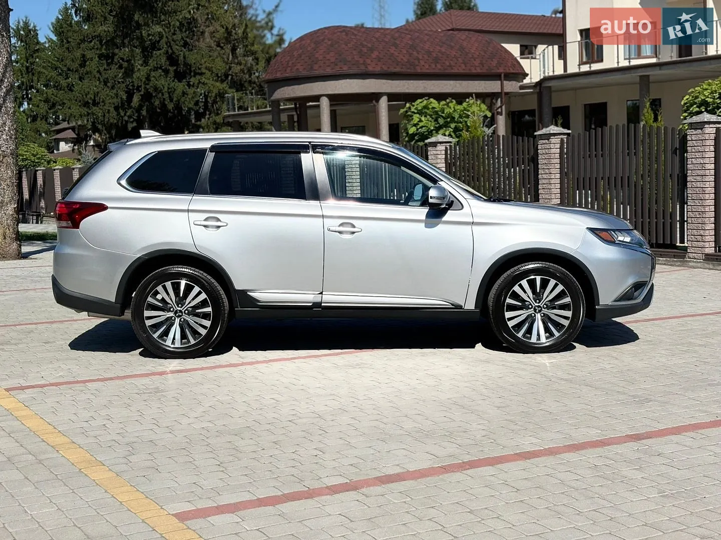 2019 Mitsubishi Outlander - мініатюра 7