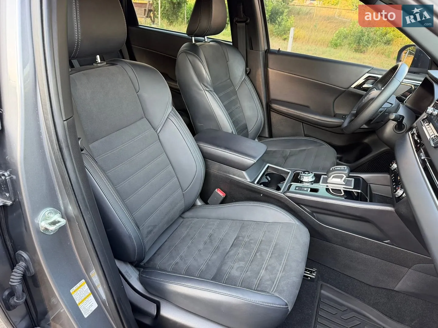 2023 Mitsubishi Outlander - мініатюра 91