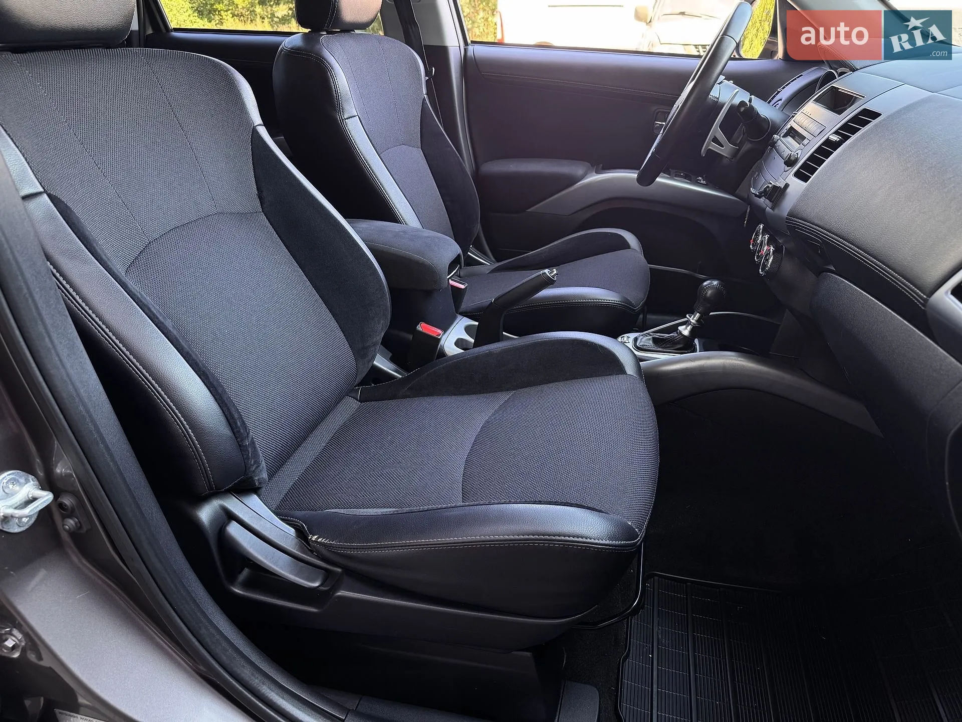 2010 Mitsubishi Outlander - мініатюра 33