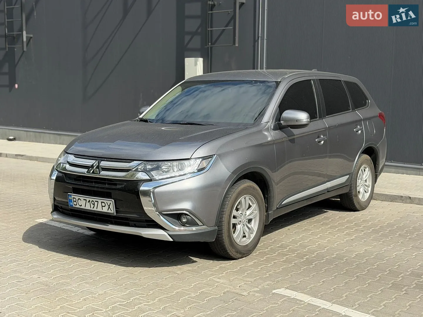 2017 Mitsubishi Outlander - мініатюра 3