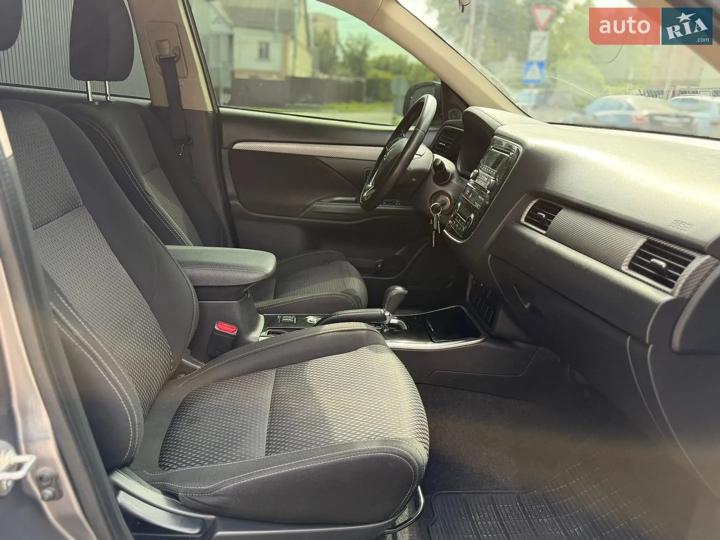 2017 Mitsubishi Outlander - мініатюра 15